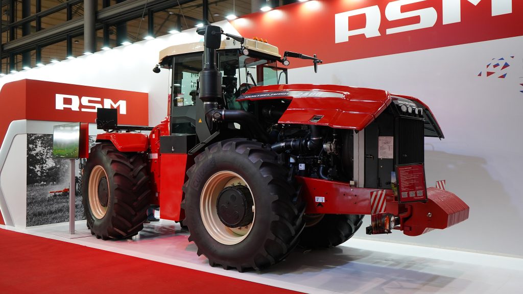 Rostselmash_tractor