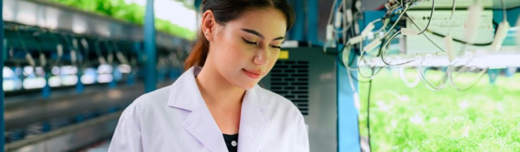 Examining Australia's Agricultural R&D program 1 Research development farm table 1